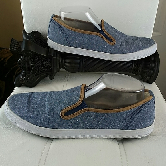American Eagle Outfitters Shoes - American Eagle blue non-marking slip on sneakers